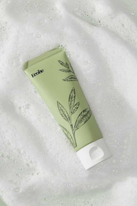 EcoBe Spuma Coreeana de Curatare cu Ceai Verde din Jeju - Purificare si Revigorare pentru Piele Proaspata si Luminoasa, 100ml